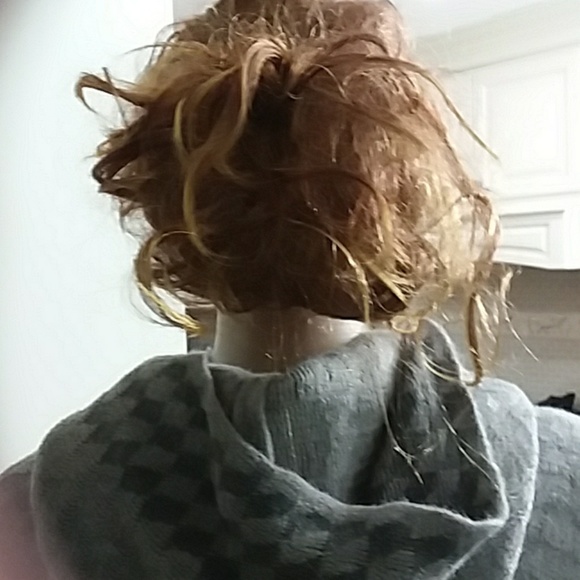 Poncho - Picture 3 of 8